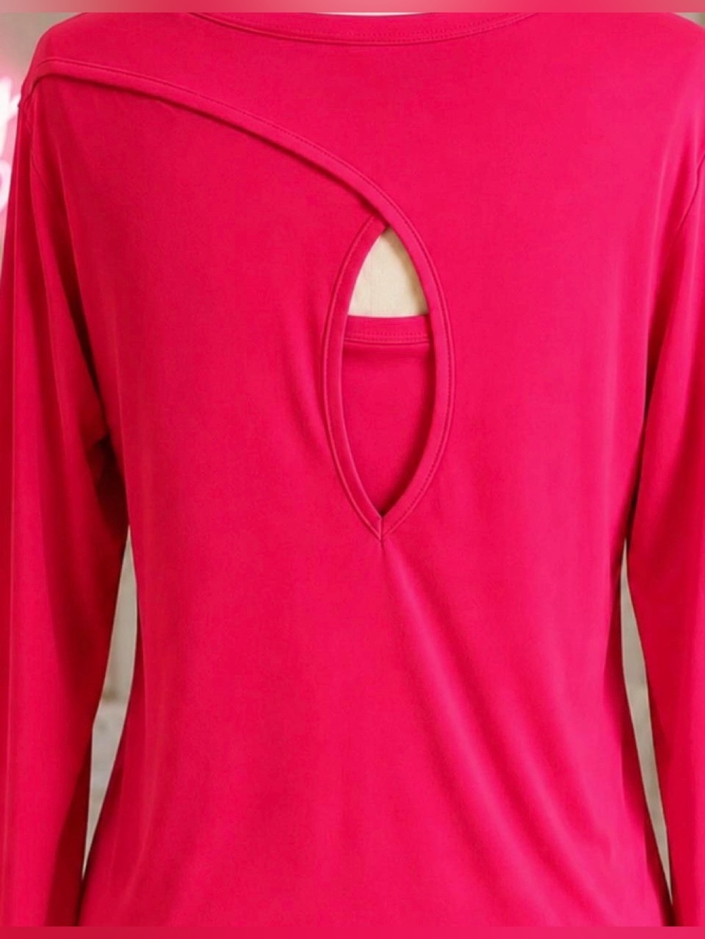 Fit Collective Women’s Long-Sleeve athletic Top in Hot Pink cooling system